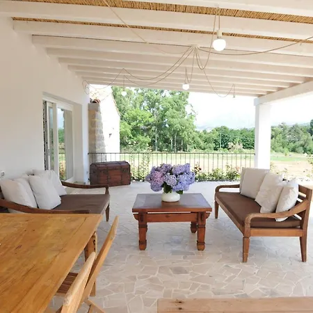 Li Tauli Арцакена