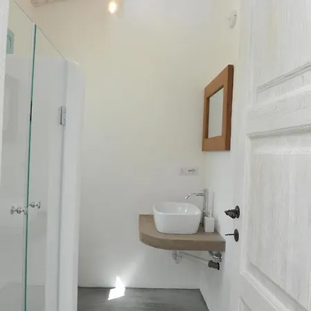 فندق مبيت وإفطار Li Tauli 3*