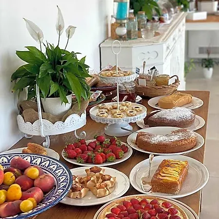 فندق مبيت وإفطار Li Tauli